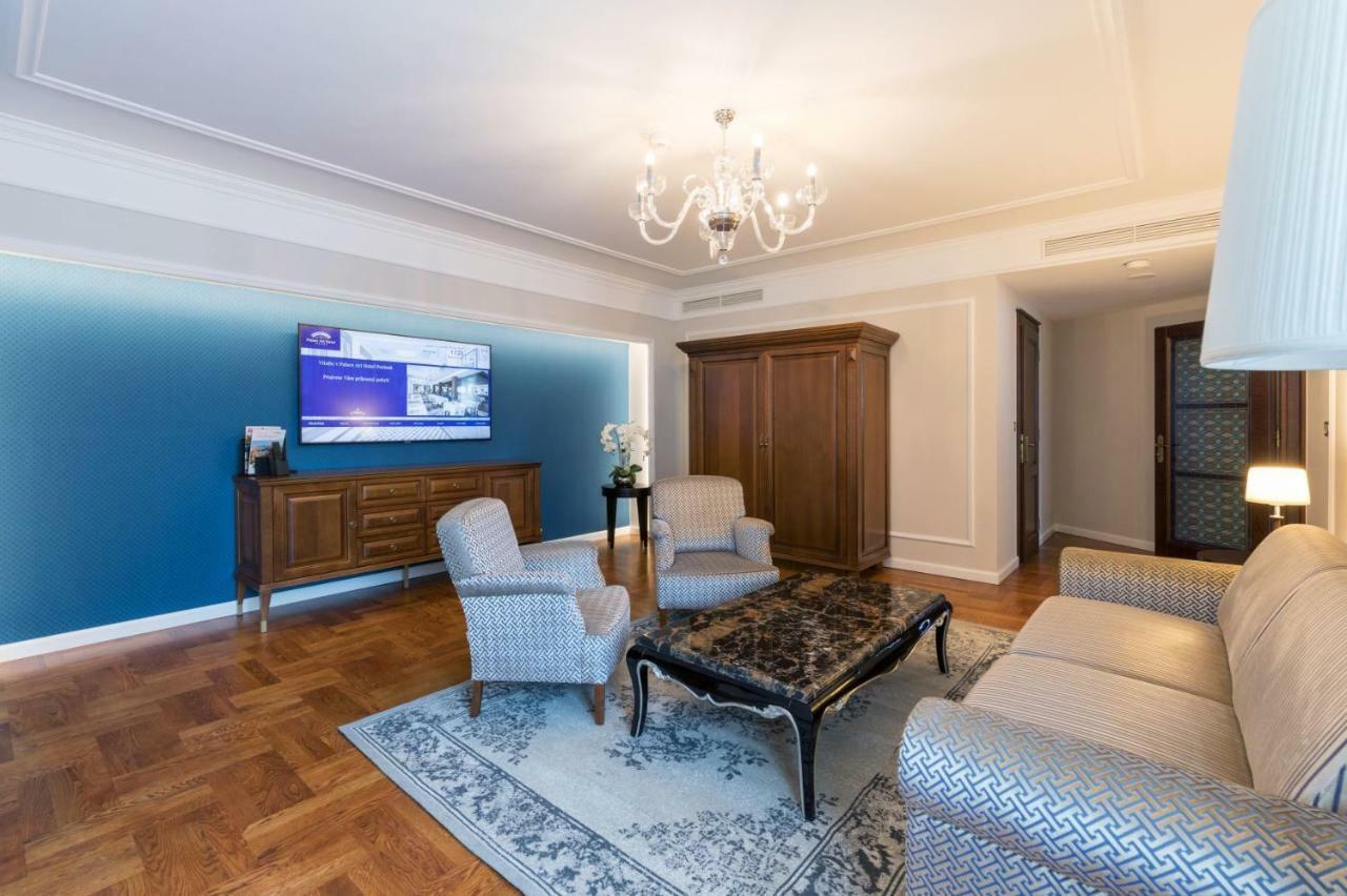 Palace Art Hotel 베즈녹 외부 사진