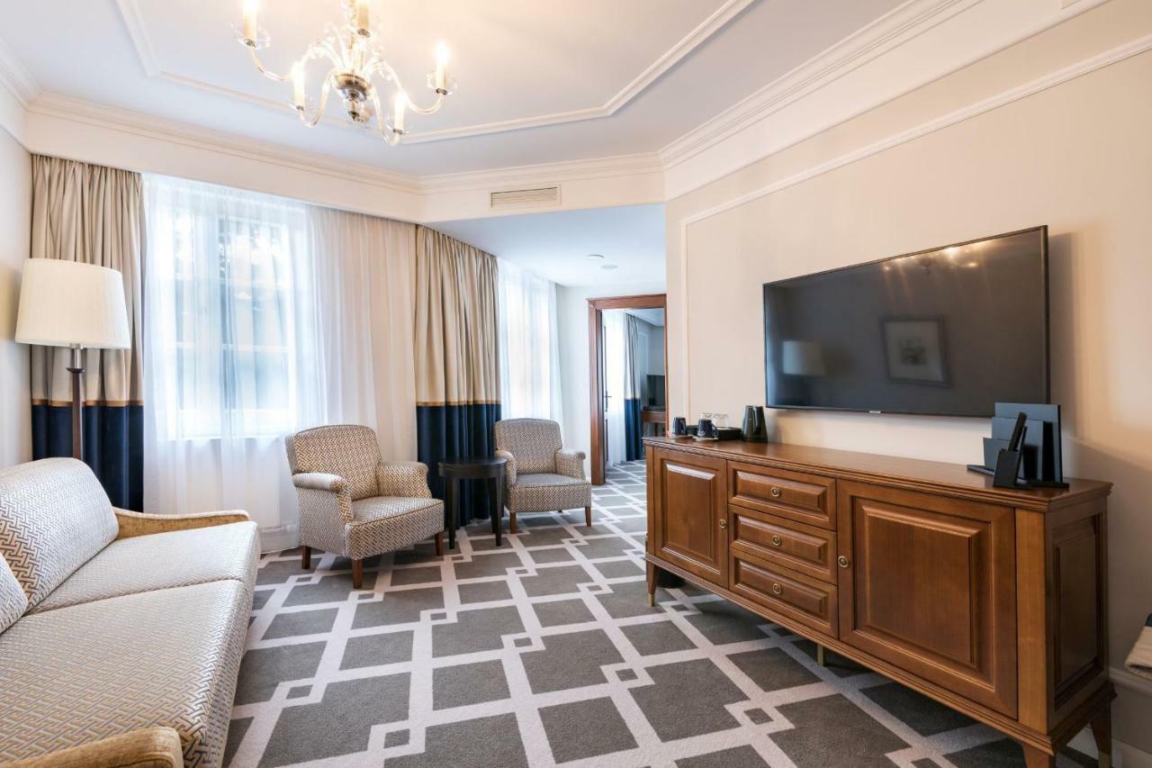 Palace Art Hotel 베즈녹 외부 사진