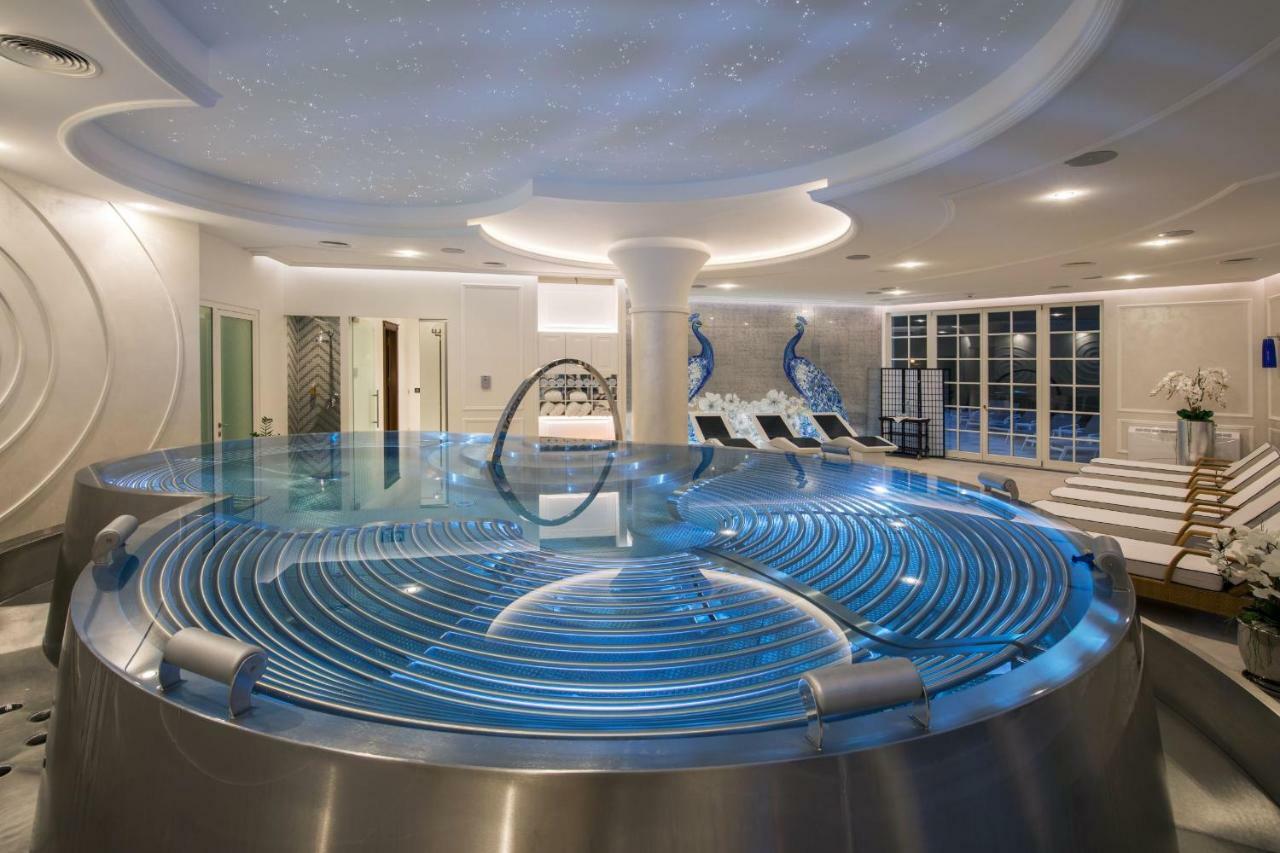 Palace Art Hotel 베즈녹 외부 사진