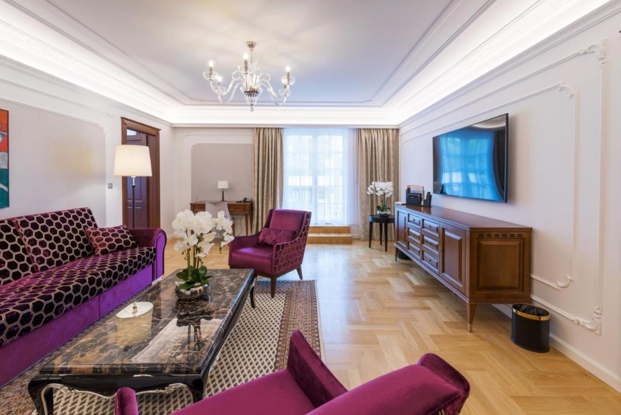 Palace Art Hotel 베즈녹 외부 사진